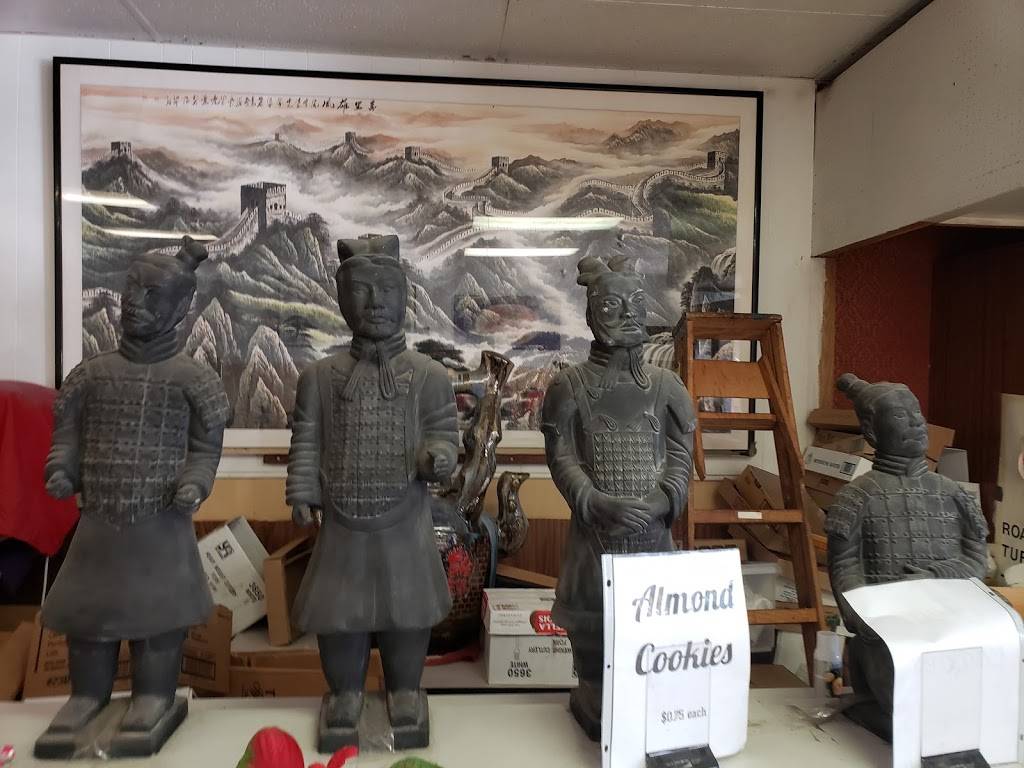 New Lius Chop Suey | restaurant | 1620 N School St, Honolulu, HI 96817, USA | 8088418668 OR +1 808-841-8668