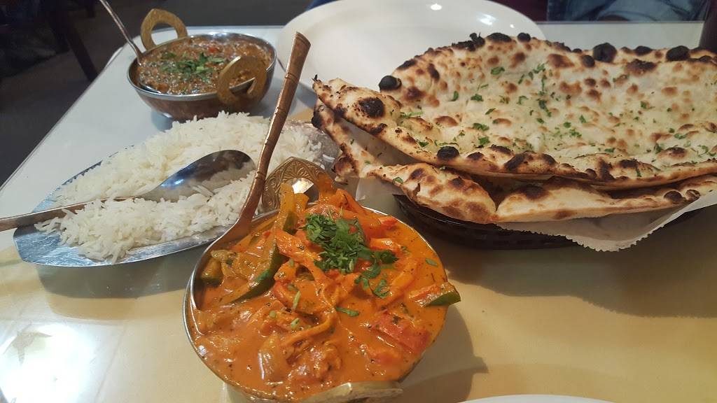 Swad Indian Restaurant | restaurant | 1810 W Galbraith Rd, Cincinnati, OH 45239, USA | 5135225900 OR +1 513-522-5900