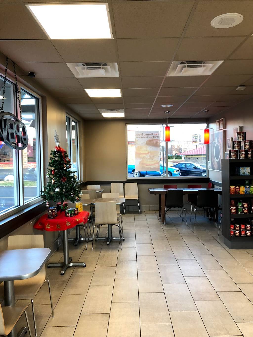 Tim Hortons | restaurant | 3010 Kettering Blvd, Moraine, OH 45439, USA | 9372993340 OR +1 937-299-3340