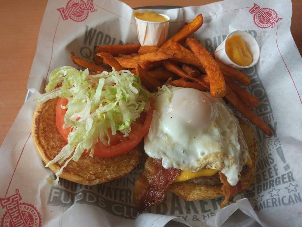 Fuddruckers | restaurant | Shopping Center, 550 Turnpike St, North Andover, MA 01845, USA | 9785571100 OR +1 978-557-1100