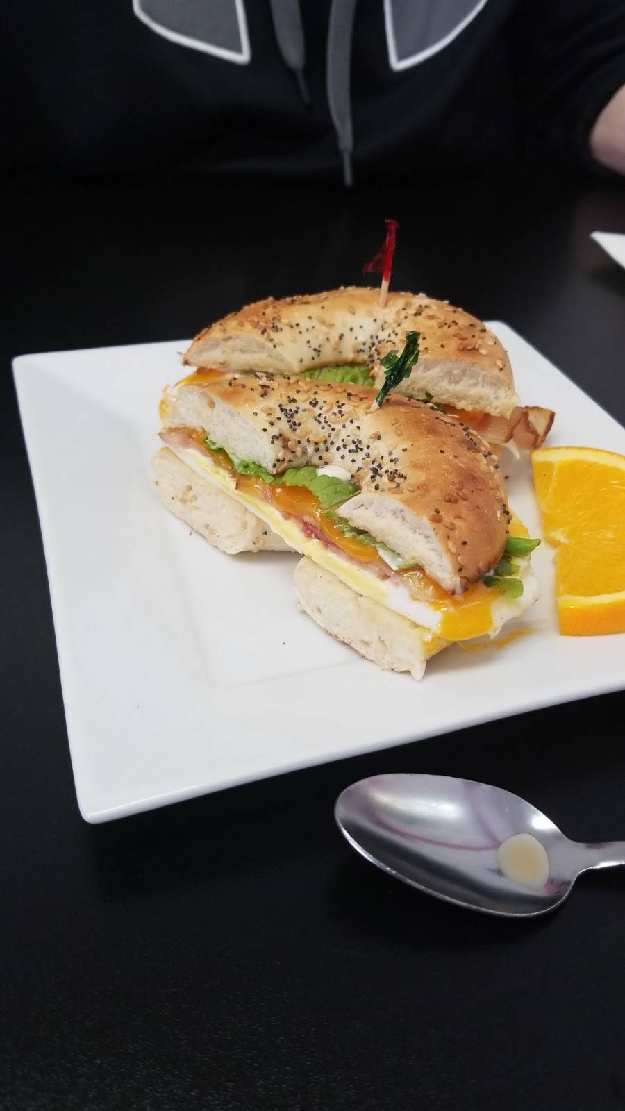 Ritzy Cakes & Eatery | restaurant | 20 Alice St, Waterford, ON N0E 1Y0, Canada | 5194430964 OR +1 519-443-0964