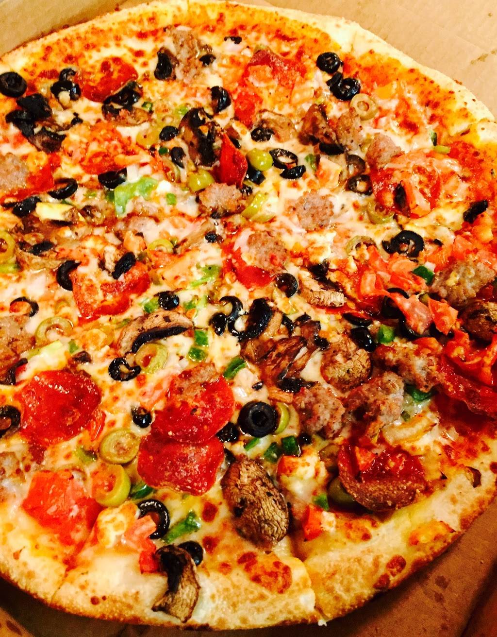 Giovannis Pizza | restaurant | 711 Miller St, Albertville, AL 35950, USA | 2568787881 OR +1 256-878-7881