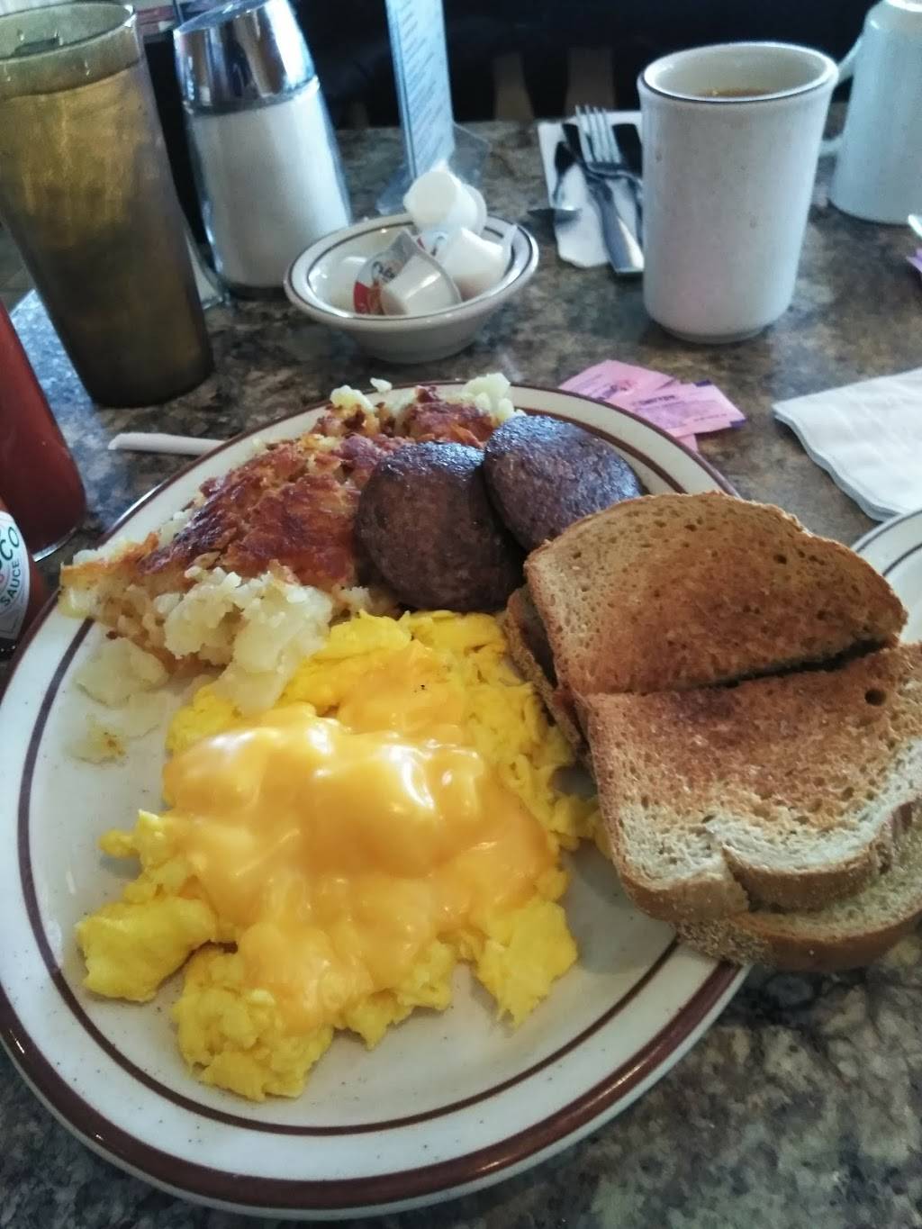 Jennifers | restaurant | 8464 Pearl Rd, Strongsville, OH 44136, USA | 4402342044 OR +1 440-234-2044