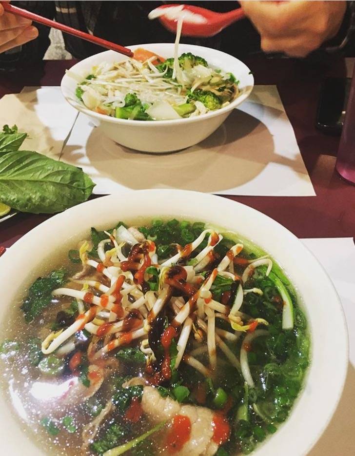 Pho Lien | restaurant | 5703B Chemin de la Côte-des-Neiges, Montréal, QC H3S 1Y7, Canada | 5147356949 OR +1 514-735-6949