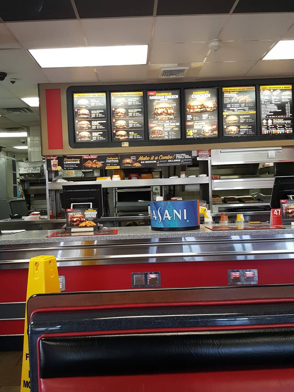 Hardees | restaurant | 1702 Freeway Dr, Reidsville, NC 27320, USA | 3363422838 OR +1 336-342-2838