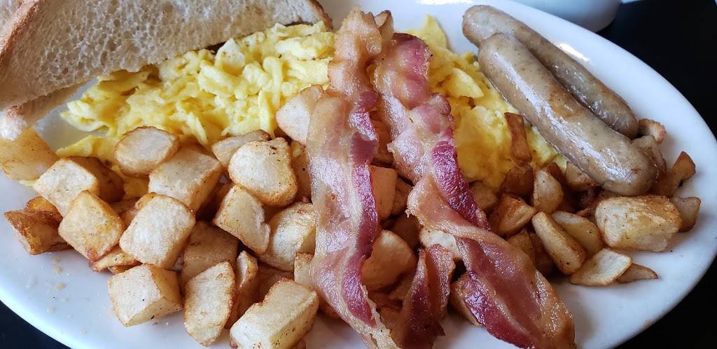 Bobolas Family Restaurant | restaurant | 1420 Lakeview Ave, Dracut, MA 01826, USA | 9789570065 OR +1 978-957-0065