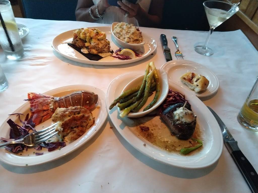 FishBones | restaurant | 7005 Co Rd 46A, Lake Mary, FL 32746, USA | 4075850470 OR +1 407-585-0470