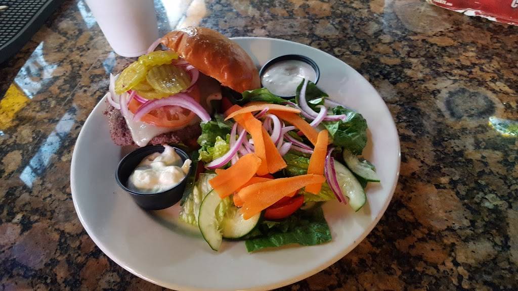 Luckys Pub | restaurant | 801 St Emanuel St, Houston, TX 77003, USA | 7135222010 OR +1 713-522-2010