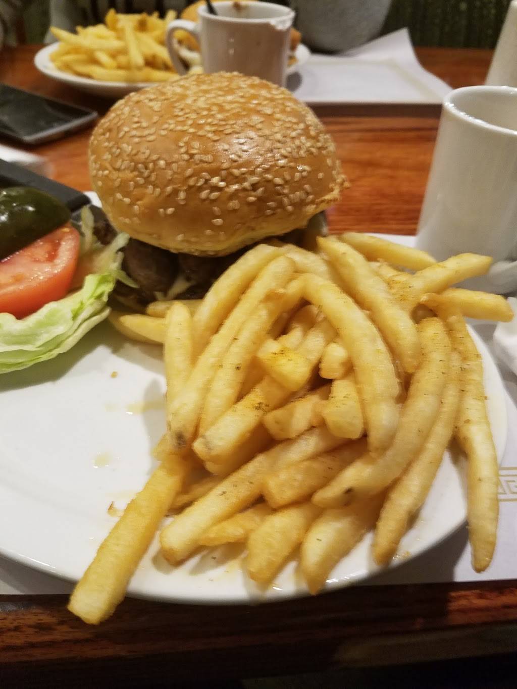 Omega Restaurant | restaurant | 3473 S 27th St, Milwaukee, WI 53215, USA | 4146456595 OR +1 414-645-6595