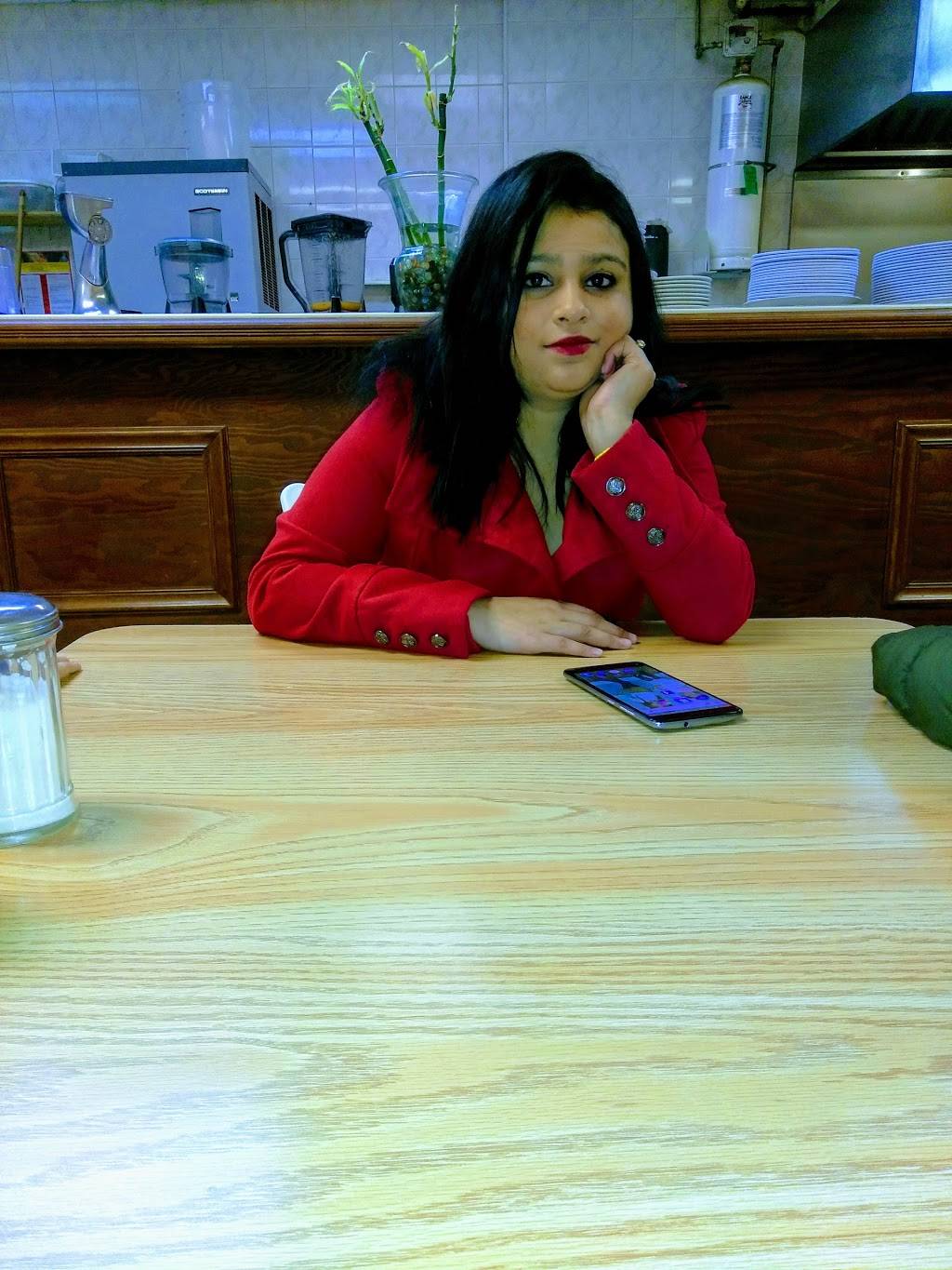 Danas Restaurant | restaurant | 798 Mt Prospect Ave, Newark, NJ 07104, USA | 9733500290 OR +1 973-350-0290