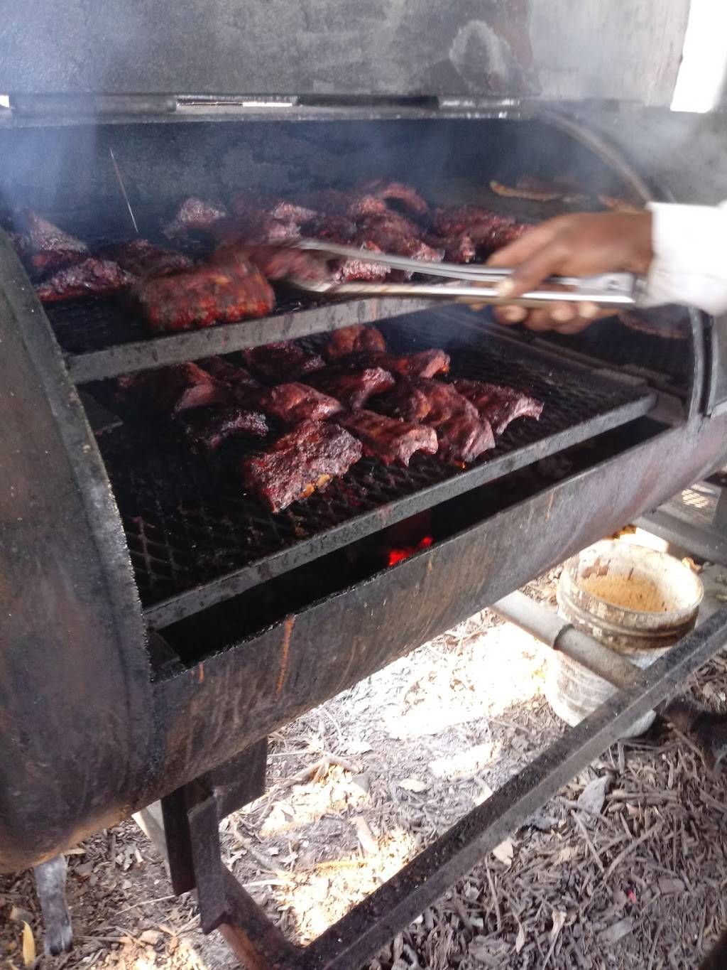 Red Wagon BBQ | restaurant | 1018 E Magnolia St, Arcadia, FL 34266, USA | 8632441510 OR +1 863-244-1510