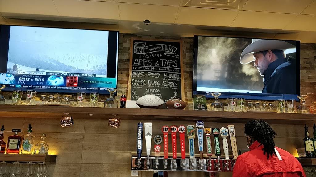 Hy-Vee Market Grille Express | restaurant | 207 NE Englewood Rd, Kansas City, MO 64118, USA | 8164544776 OR +1 816-454-4776