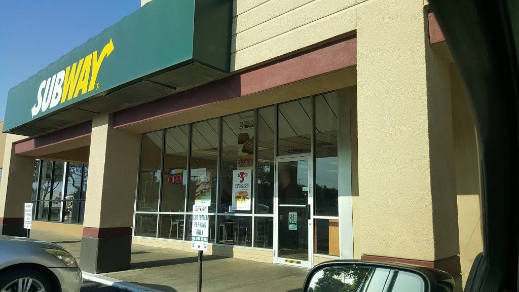 Subway Restaurants | restaurant | 2596 Gus Thomasson Rd, Dallas, TX 75228, USA | 2143201222 OR +1 214-320-1222