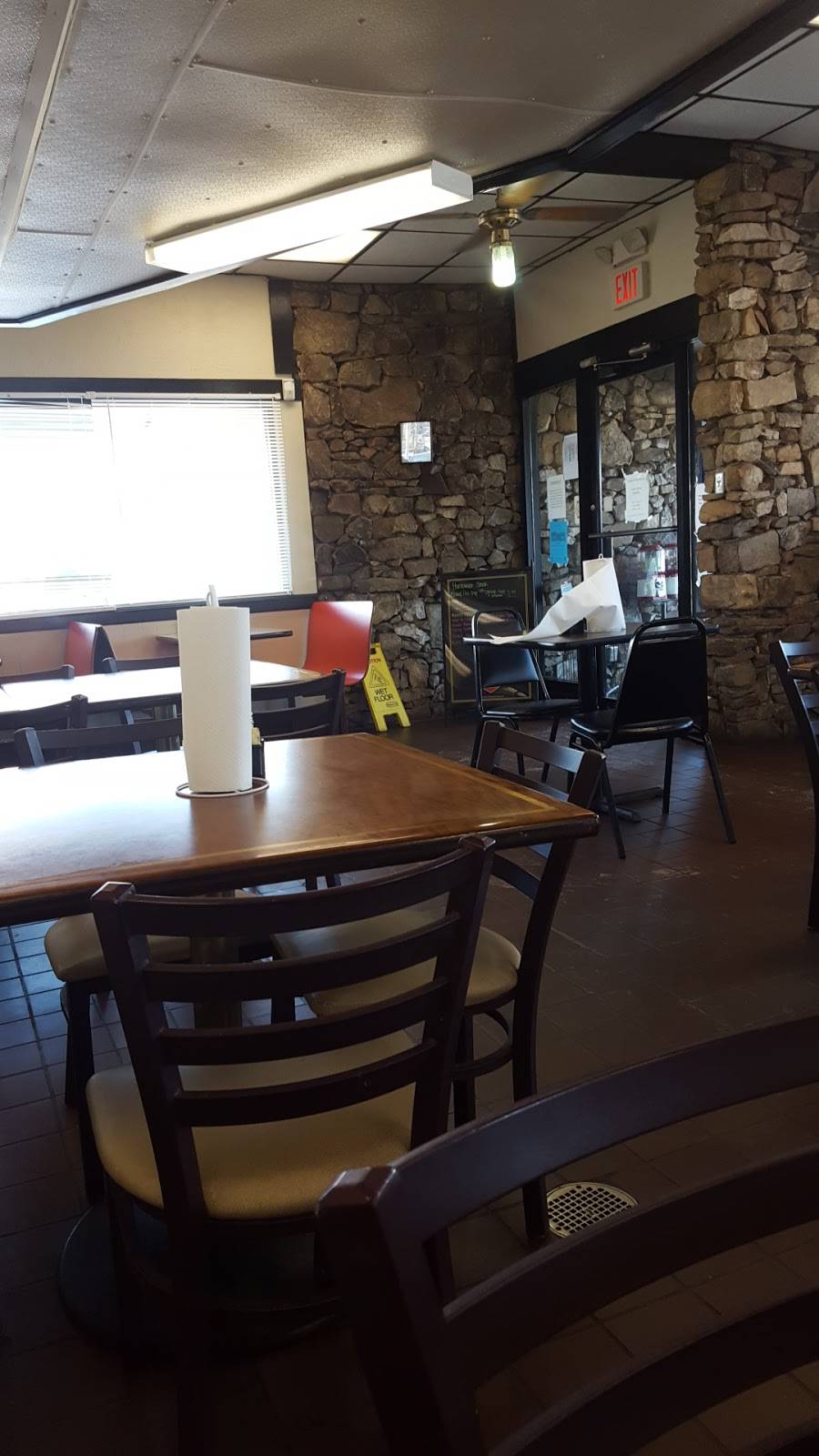 Buddys BBQ | restaurant | 103 Haynes St, Talladega, AL 35160, USA | 2563628851 OR +1 256-362-8851