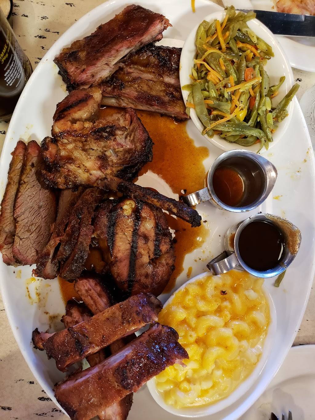 Lucilles Smokehouse Bar-B-Que | restaurant | 1445 Plaza Dr, West Covina, CA 91790, USA | 6263381227 OR +1 626-338-1227
