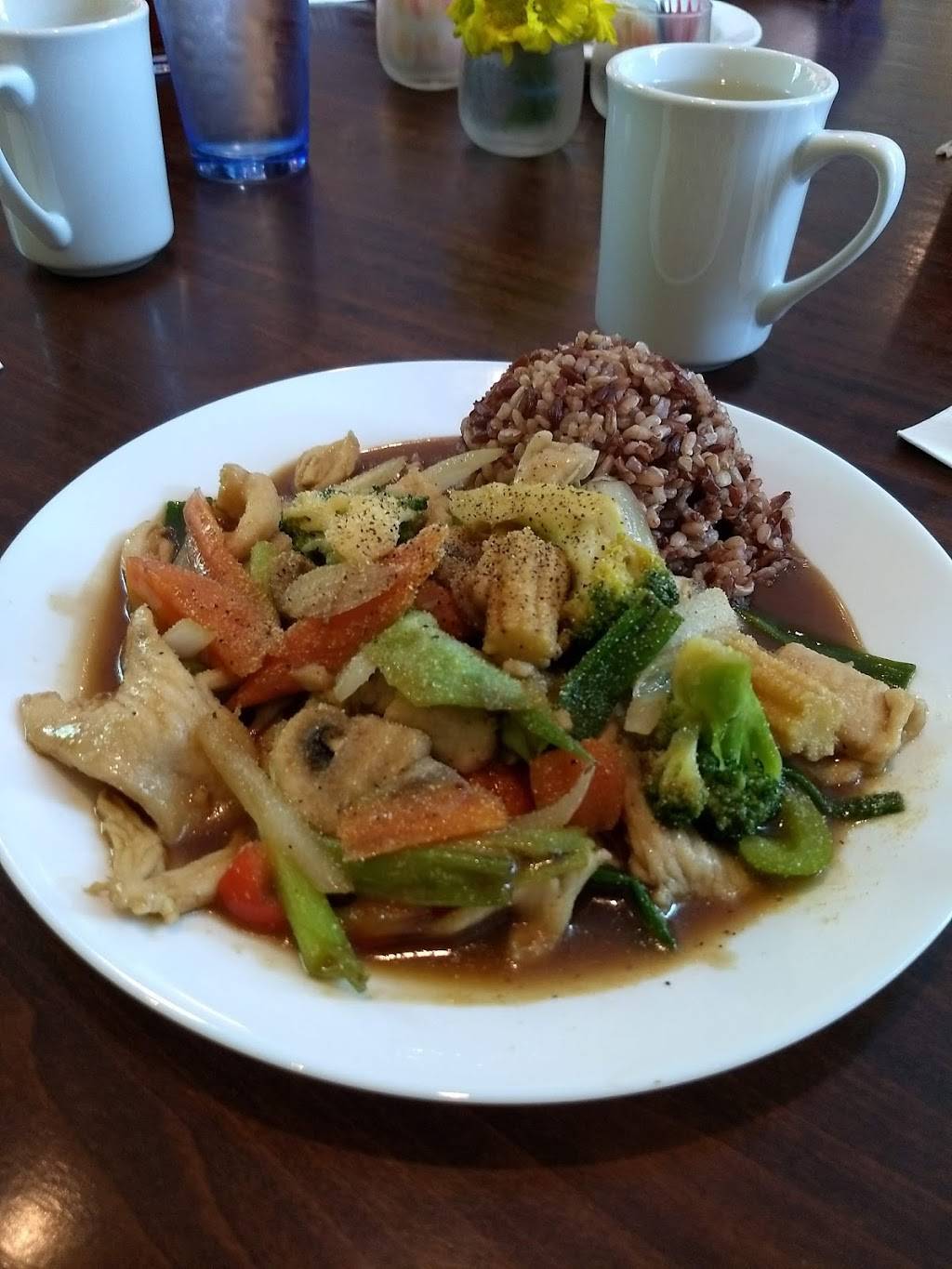 VIP Thai Cuisine | restaurant | 3520 Seven Bridges Dr, Woodridge, IL 60517, USA | 6305419007 OR +1 630-541-9007