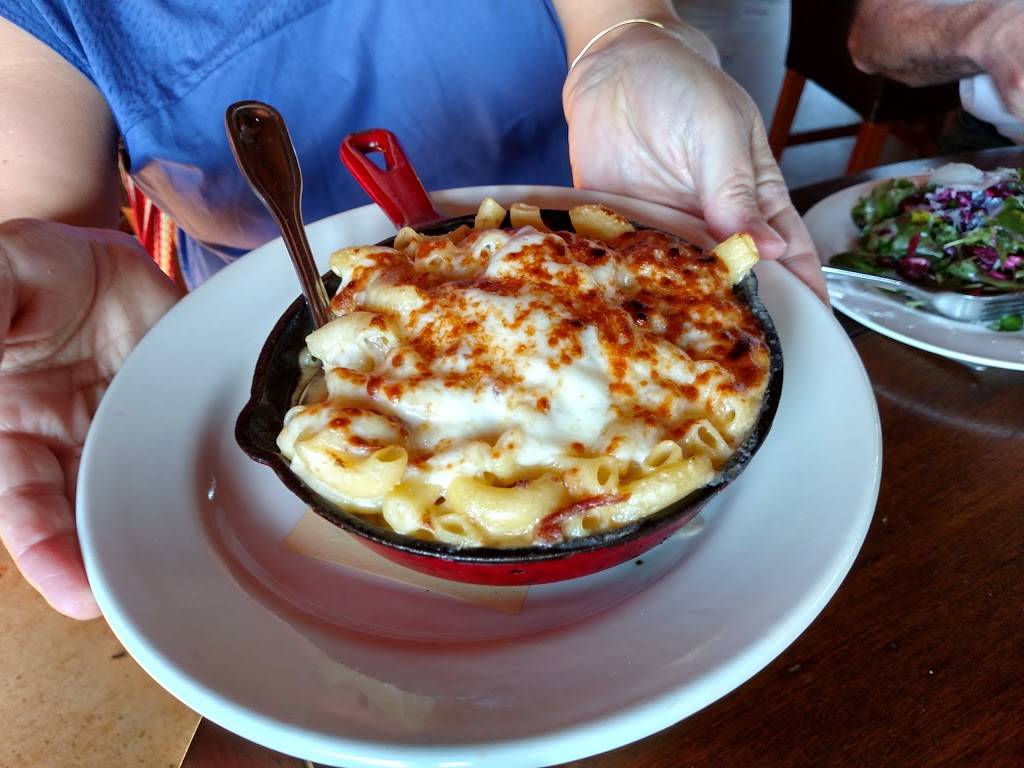 Flying Pig Pub & Kitchen Vista | restaurant | 230 S Santa Fe Ave, Vista, CA 92084, USA | 7606304311 OR +1 760-630-4311