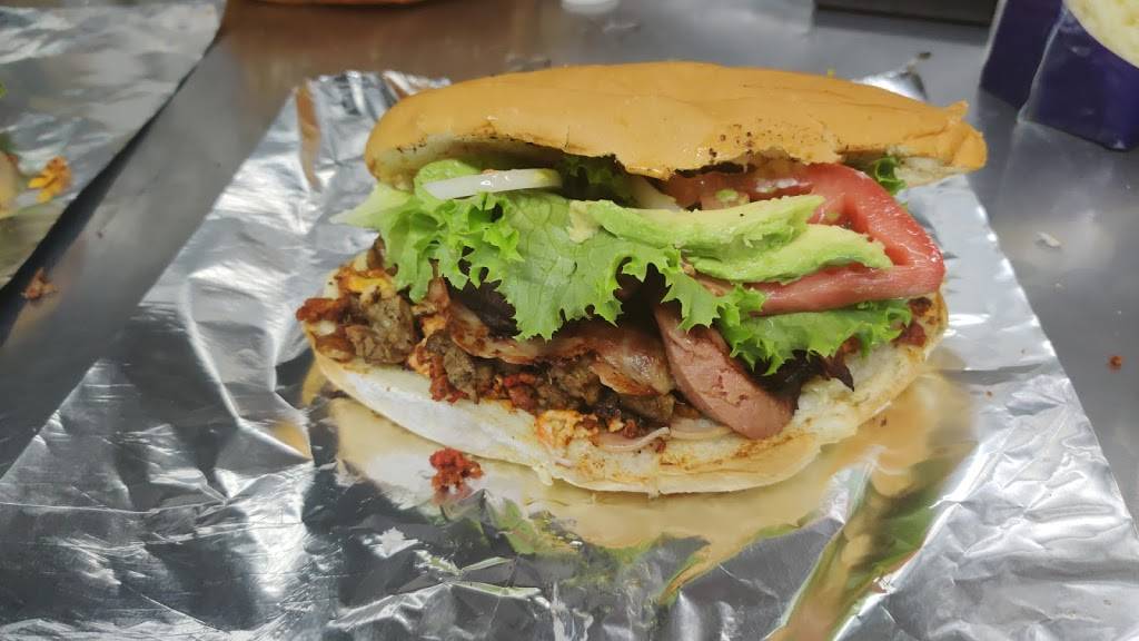 Superpollos | restaurant | 6530 W 43rd St, Houston, TX 77092, USA | 7135172066 OR +1 713-517-2066