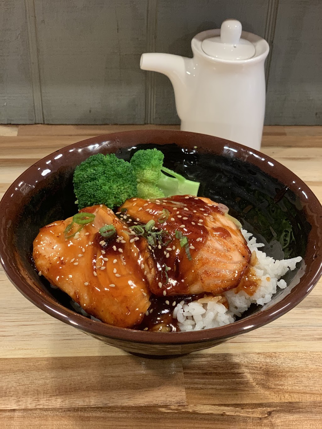 Zen Ramen and sushi | restaurant | 32 W Main St, Berryville, VA 22611, USA | 5409558956 OR +1 540-955-8956