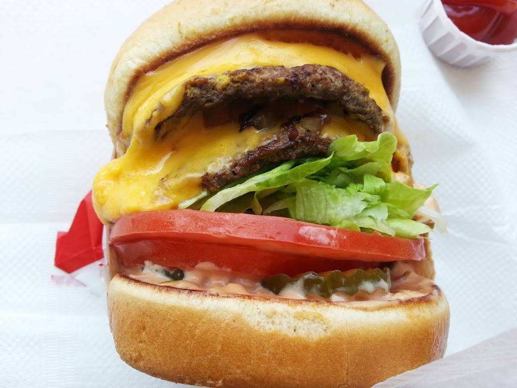In-N-Out Burger | meal takeaway | 15260 Dallas Pkwy, Dallas, TX 75248, USA | 8007861000 OR +1 800-786-1000