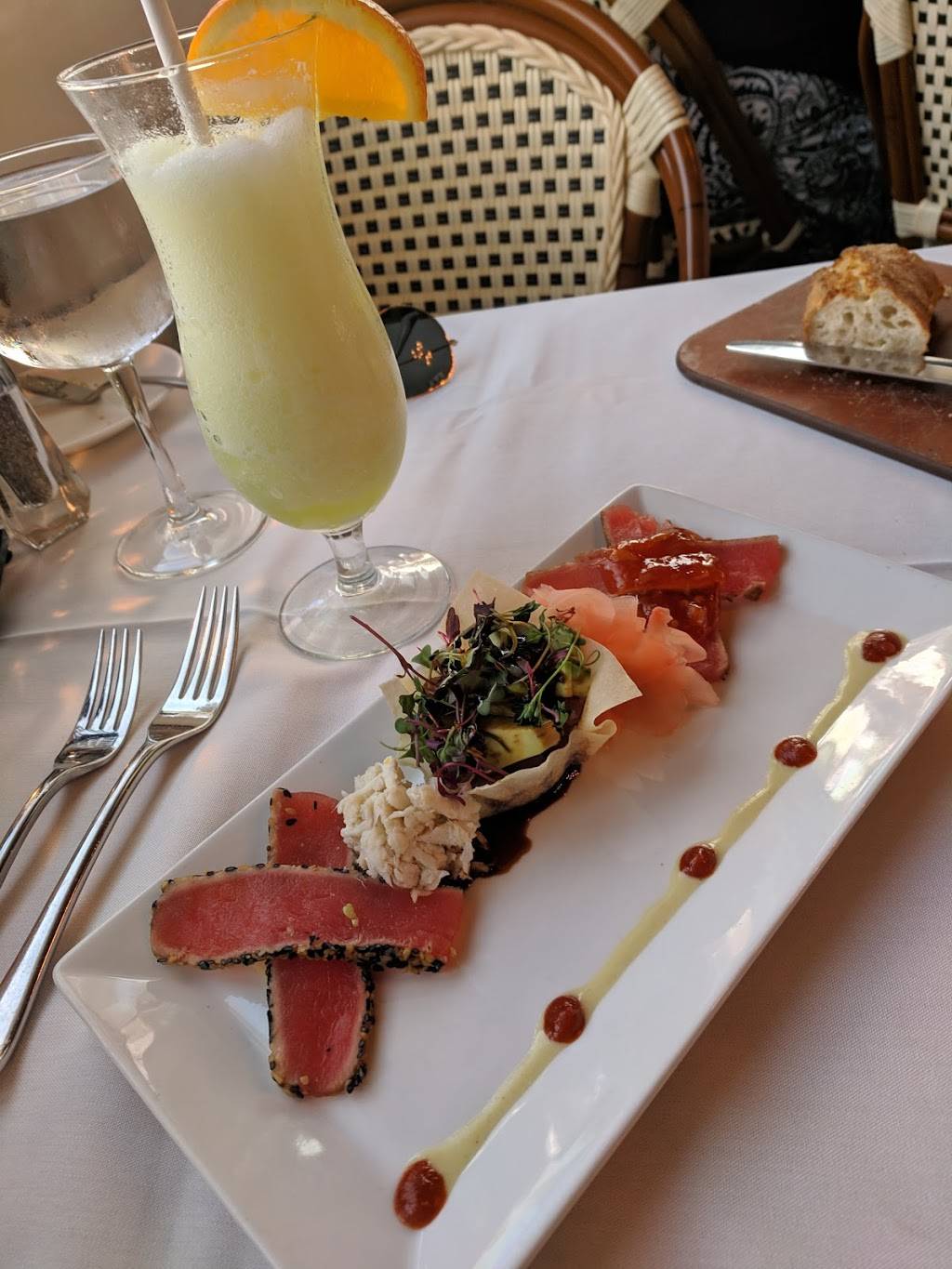 Thistle Lodge Beachfront Restaurant | restaurant | 2255 W Gulf Dr, Sanibel, FL 33957, USA | 2394729200 OR +1 239-472-9200