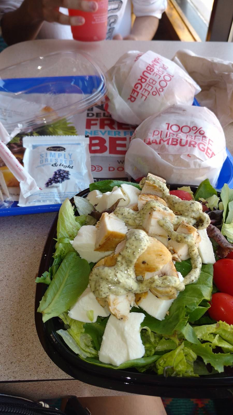 Wendys | restaurant | 1311 N Collins St, Arlington, TX 76011, USA | 8172755633 OR +1 817-275-5633