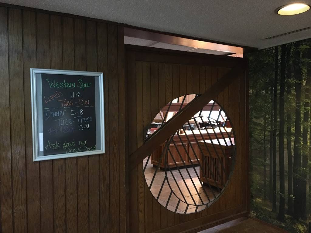The Western Spur Restaurant/Natchez Trace Pin Oak Lodge | restaurant | 567 Pin Oak Lodge Rd, Wildersville, TN 38388, USA | 7319688176 OR +1 731-968-8176