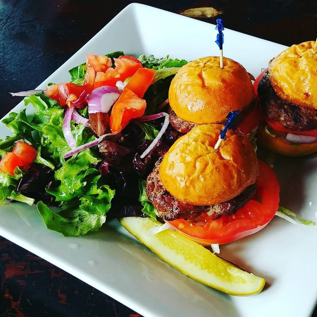 OMaggios Kildare House | restaurant | 1880 Wyandotte St E, Windsor, ON N8Y 1E3, Canada | 5199151066 OR +1 519-915-1066