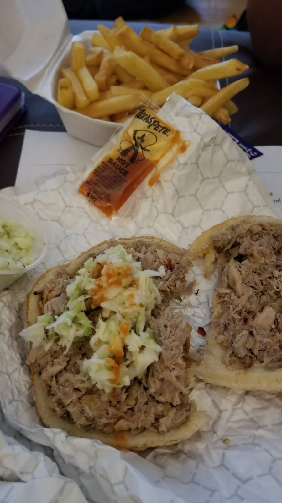 JONES RESTAURANT | restaurant | 5811 W Norfolk Rd, Portsmouth, VA 23703, USA | 7574841996 OR +1 757-484-1996