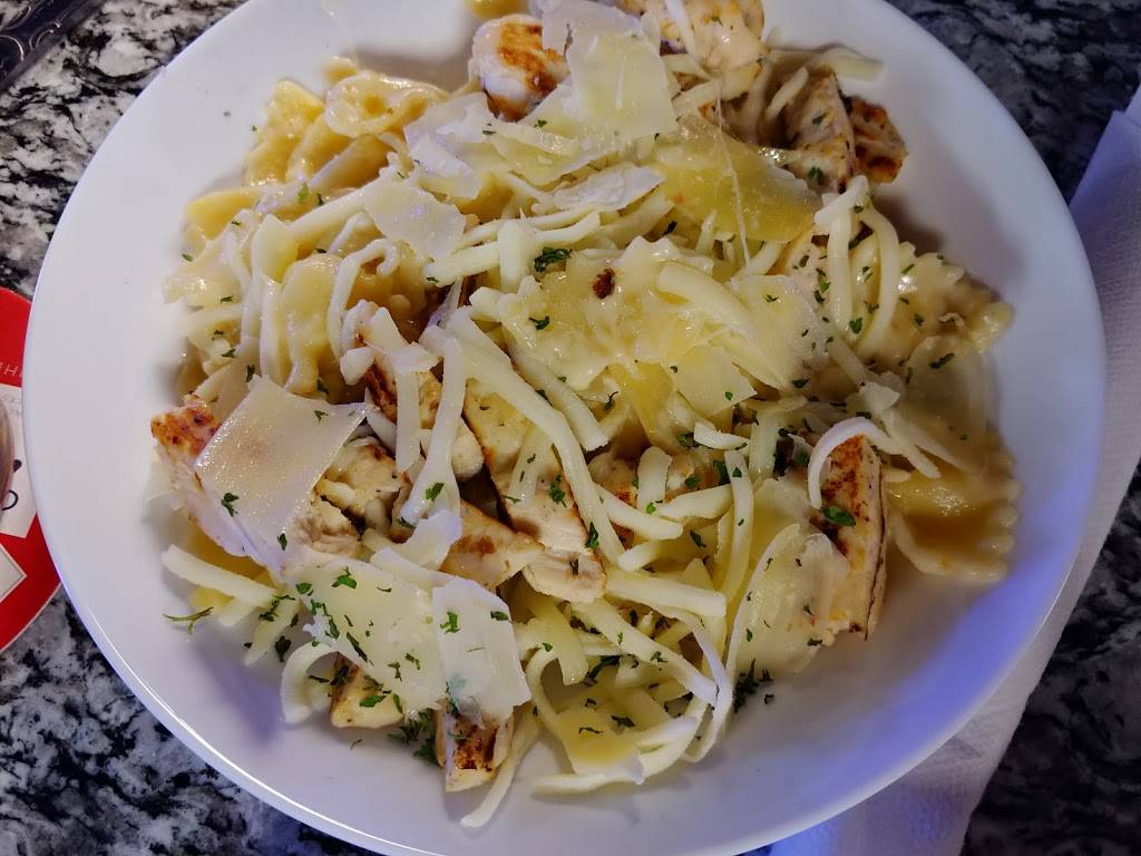 Genos Restaurant | restaurant | 2913 W Bethel Ave, Muncie, IN 47304, USA | 7658968398 OR +1 765-896-8398