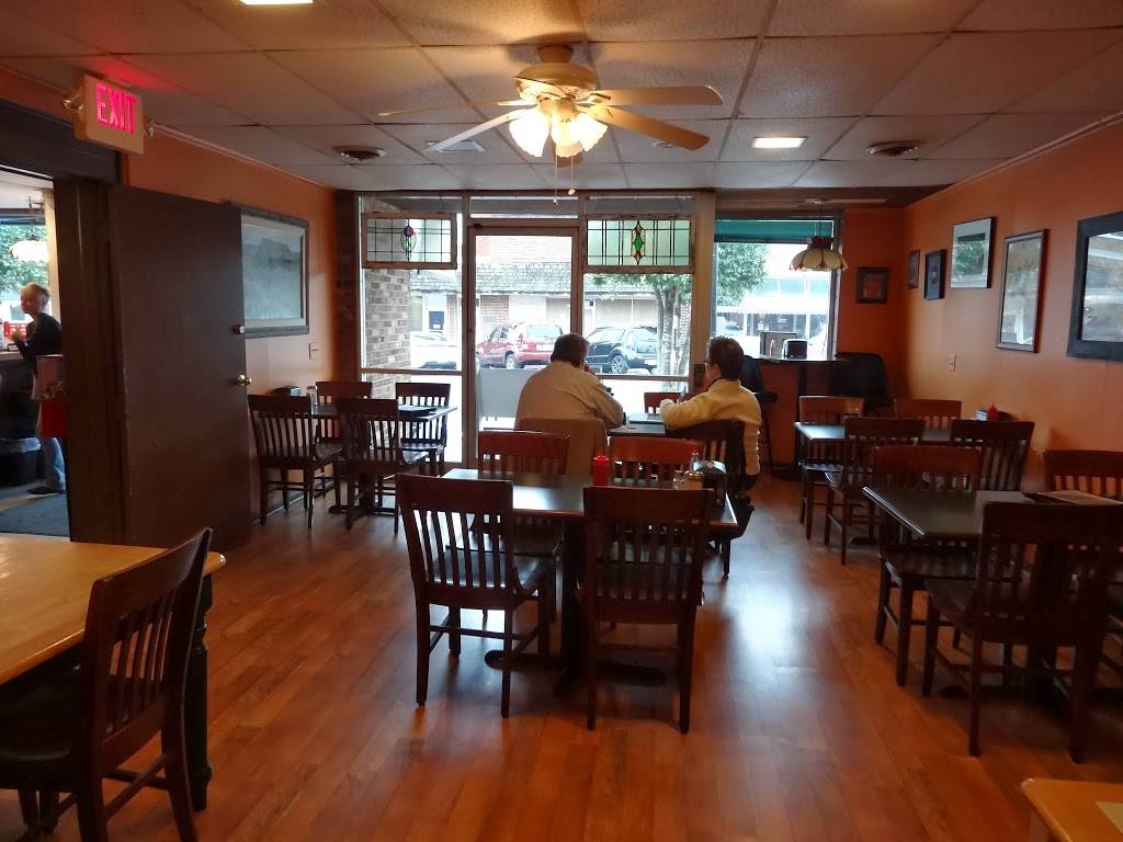 Virlies Grill | restaurant | 58 Hillsboro St, Pittsboro, NC 27312, USA | 9195420376 OR +1 919-542-0376