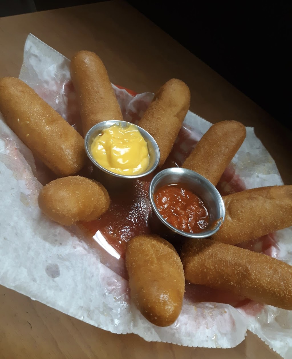 Jack & Dianes USA Cafe Bar & Grill | restaurant | 60 E Washington St, Knox, IN 46534, USA | 5748060887 OR +1 574-806-0887