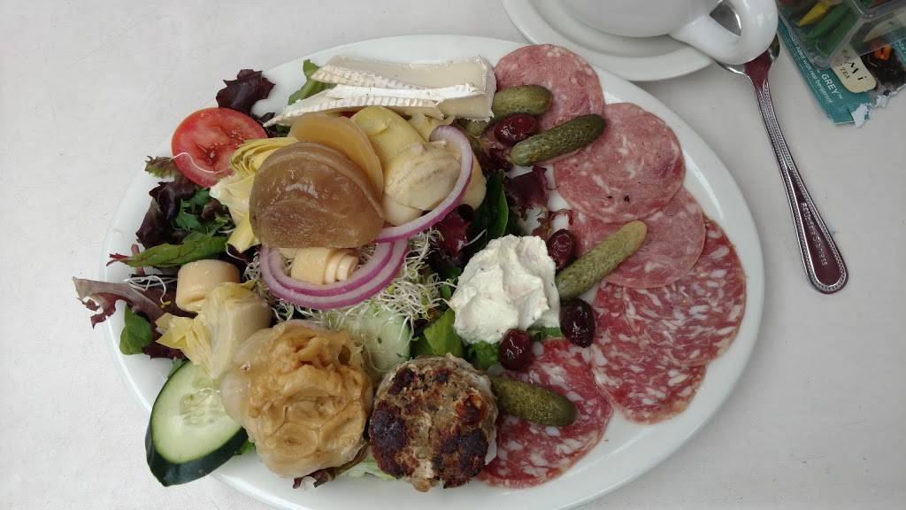 Le Petit Cafe And Bakery | restaurant | 1591 Spinnaker Dr #112, Ventura, CA 93001, USA | 8056421191 OR +1 805-642-1191