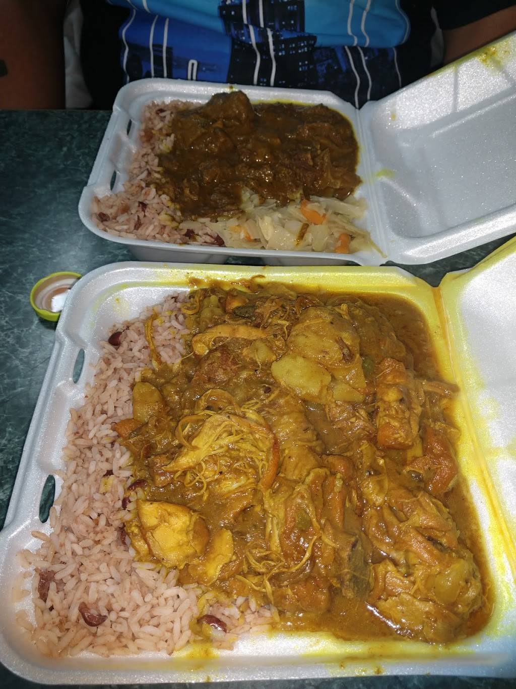 Carls Barbeque & Jerk | restaurant | 285 Silver Ln, East Hartford, CT 06118, USA | 8605683644 OR +1 860-568-3644