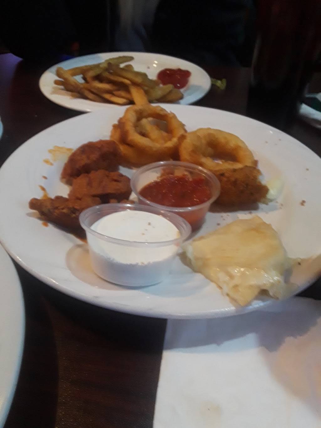 Olivers Bar & Grill | restaurant | 2122 W Station St, Kankakee, IL 60901, USA | 8159351900 OR +1 815-935-1900