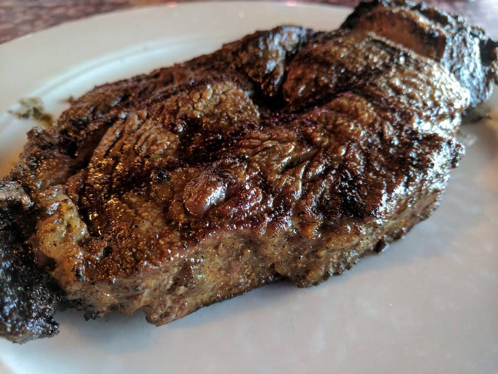Prime Quarter Steak House | restaurant | 2610 S Oneida St, Green Bay, WI 54304, USA | 9204988701 OR +1 920-498-8701