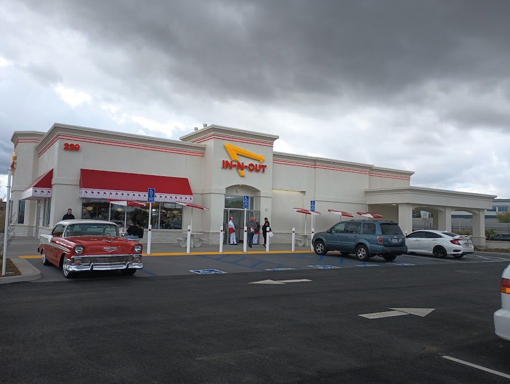 In-N-Out Burger | restaurant | 229 Old W Nuevo Rd, Perris, CA 92571, USA | 8007861000 OR +1 800-786-1000