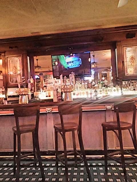 Charlie Browns Fresh Grill | restaurant | 111 N Broad St, Woodbury, NJ 08096, USA | 8568538505 OR +1 856-853-8505