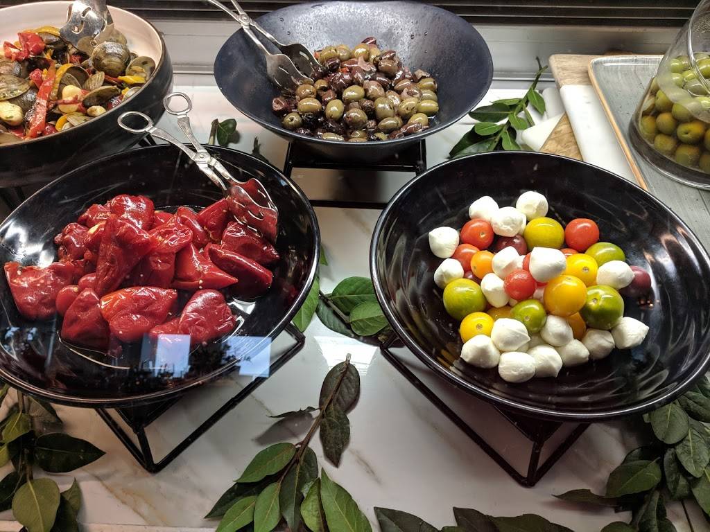 Armanis | restaurant | 2900 Bayport Dr, Tampa, FL 33607, USA | 8132076800 OR +1 813-207-6800