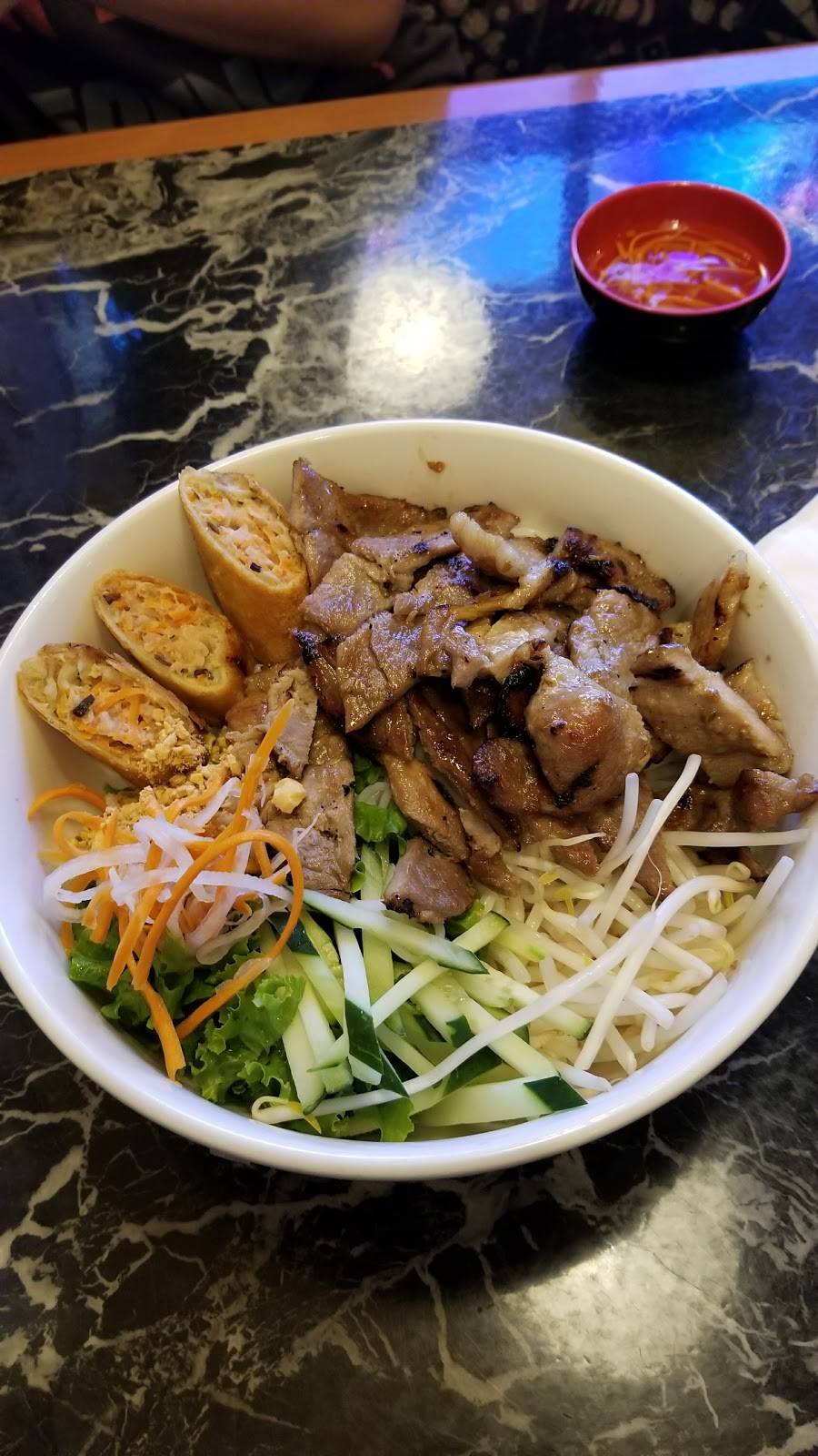 PHO 0 TEN | restaurant | 7320 S Rainbow Blvd #107, Las Vegas, NV 89139, USA | 7025866511 OR +1 702-586-6511