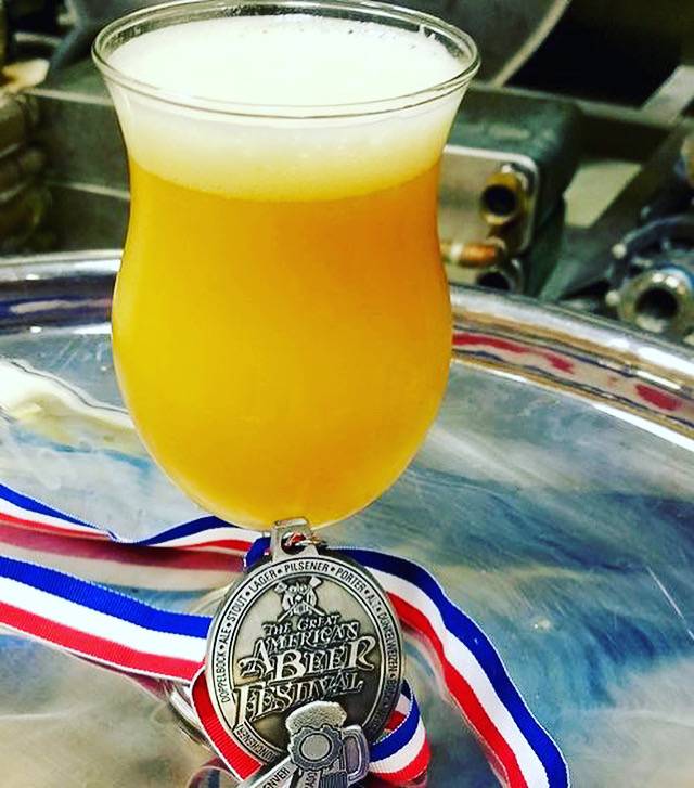 Phantom Ales | restaurant | 1211 N Las Brisas St, Anaheim, CA 92806, USA | 7142253206 OR +1 714-225-3206