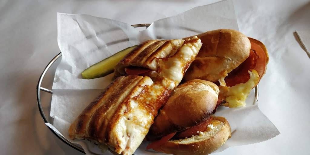 Fast Eddies Pizza | restaurant | 1040 59 Main Street, Bellville, OH 44813, USA | 4198863115 OR +1 419-886-3115