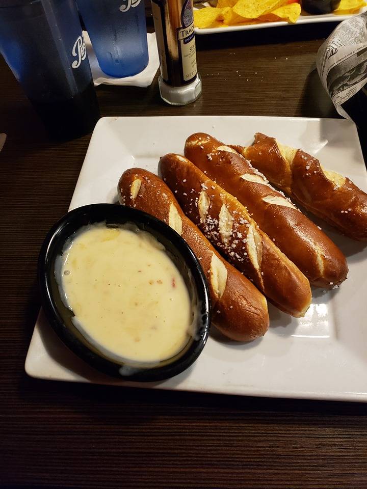 Branns Steakhouse and Sports Grille | restaurant | 3898 State Street Rd, Bay City, MI 48706, USA | 9896676245 OR +1 989-667-6245