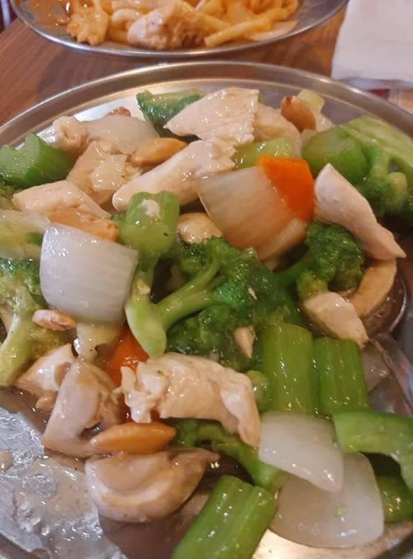 Mings Garden Restaurant | restaurant | 102 Tillson Ave, Tillsonburg, ON N4G 3A1, Canada | 5198429051 OR +1 519-842-9051