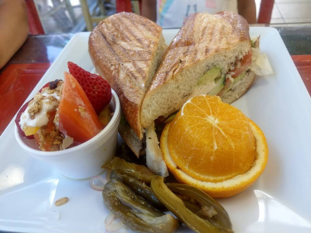 Mateos Ice Cream & Fruit Bars | restaurant | 1250 S Vermont Ave, Los Angeles, CA 90006, USA | 2137387288 OR +1 213-738-7288