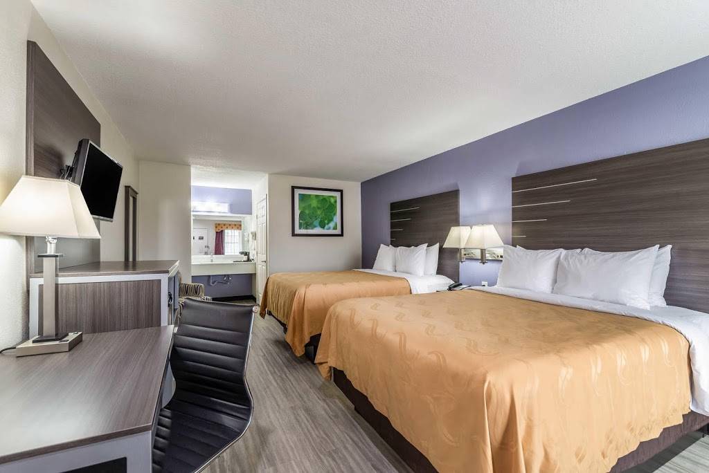 Quality Inn & Suites Canton | restaurant | 2406 N Trade Days Blvd, Canton, TX 75103, USA | 9035670909 OR +1 903-567-0909