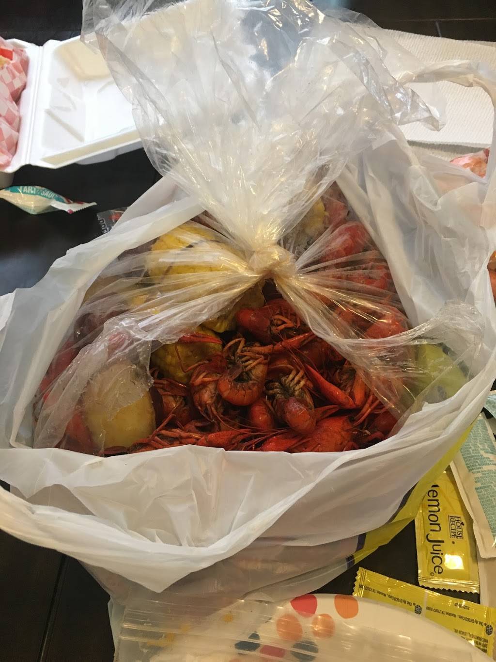 OMG seafood | restaurant | 205 Moore St, San Marcos, TX 78666, USA | 5126676224 OR +1 512-667-6224