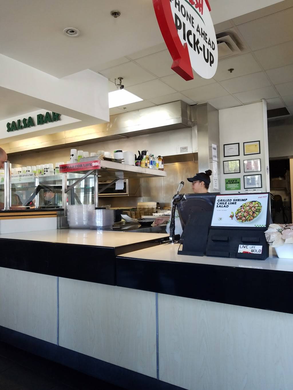 Baja Fresh | restaurant | 1201 24th St Ste D100, Bakersfield, CA 93301, USA | 6613232252 OR +1 661-323-2252