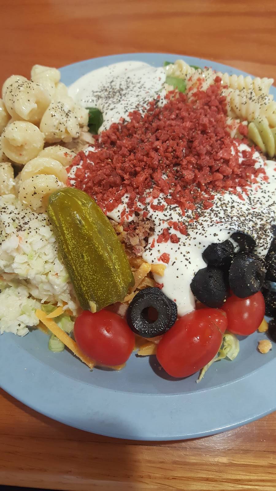 Bar-B-Q Bills | restaurant | 1901 N Young Blvd, Chiefland, FL 32626, USA | 3524934444 OR +1 352-493-4444