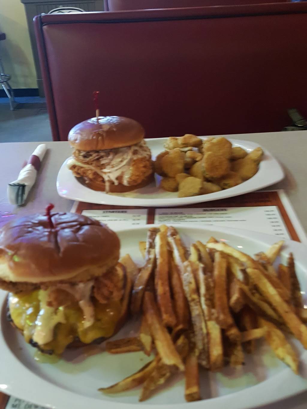 Roosters Sports Bar & Grill | restaurant | 2130 3rd Ave, Rock Island, IL 61201, USA | 3092837005 OR +1 309-283-7005